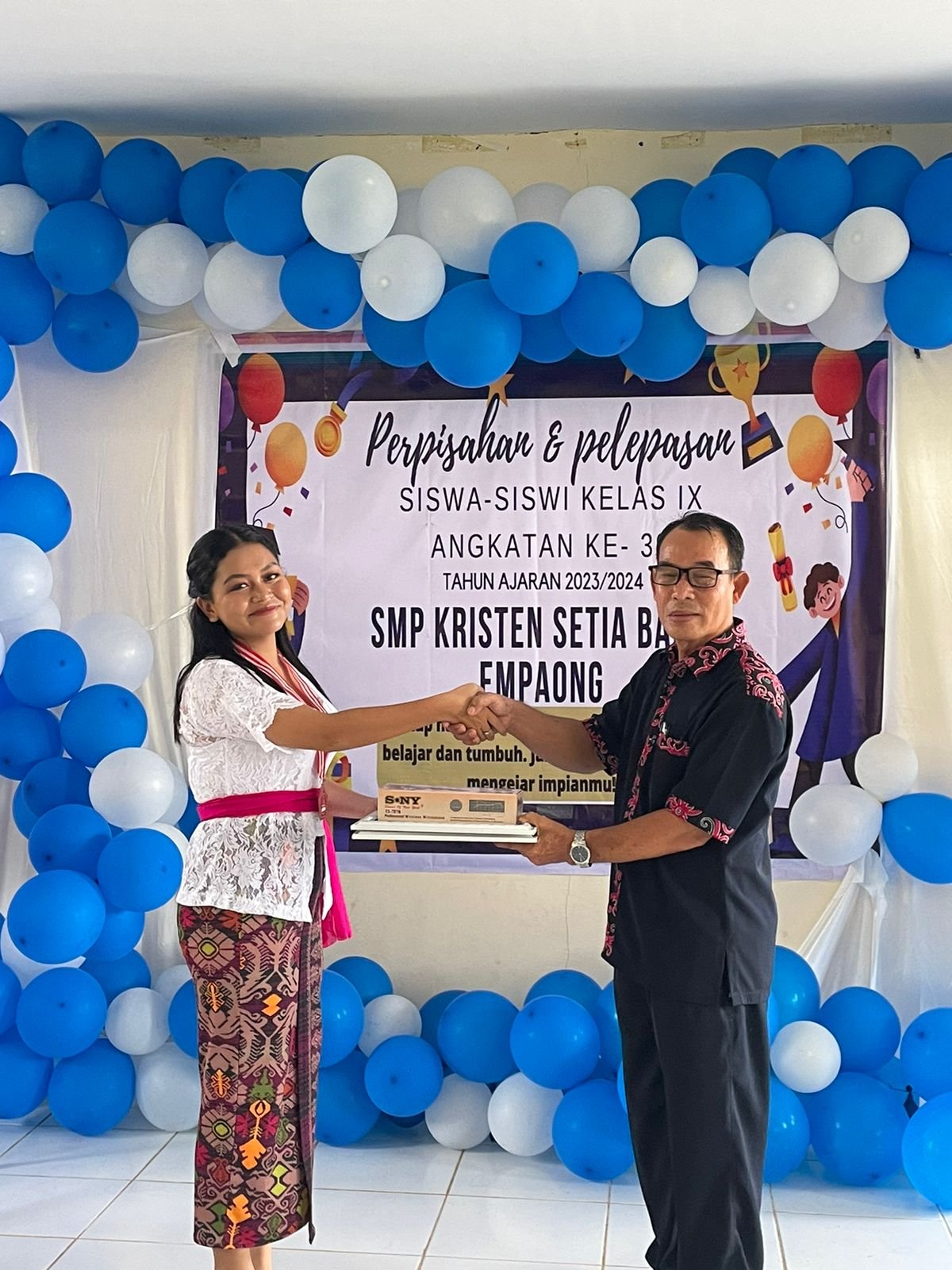 Pelepasan dan perpisahan kelas 9 SMPK Setia Bakti Empaong