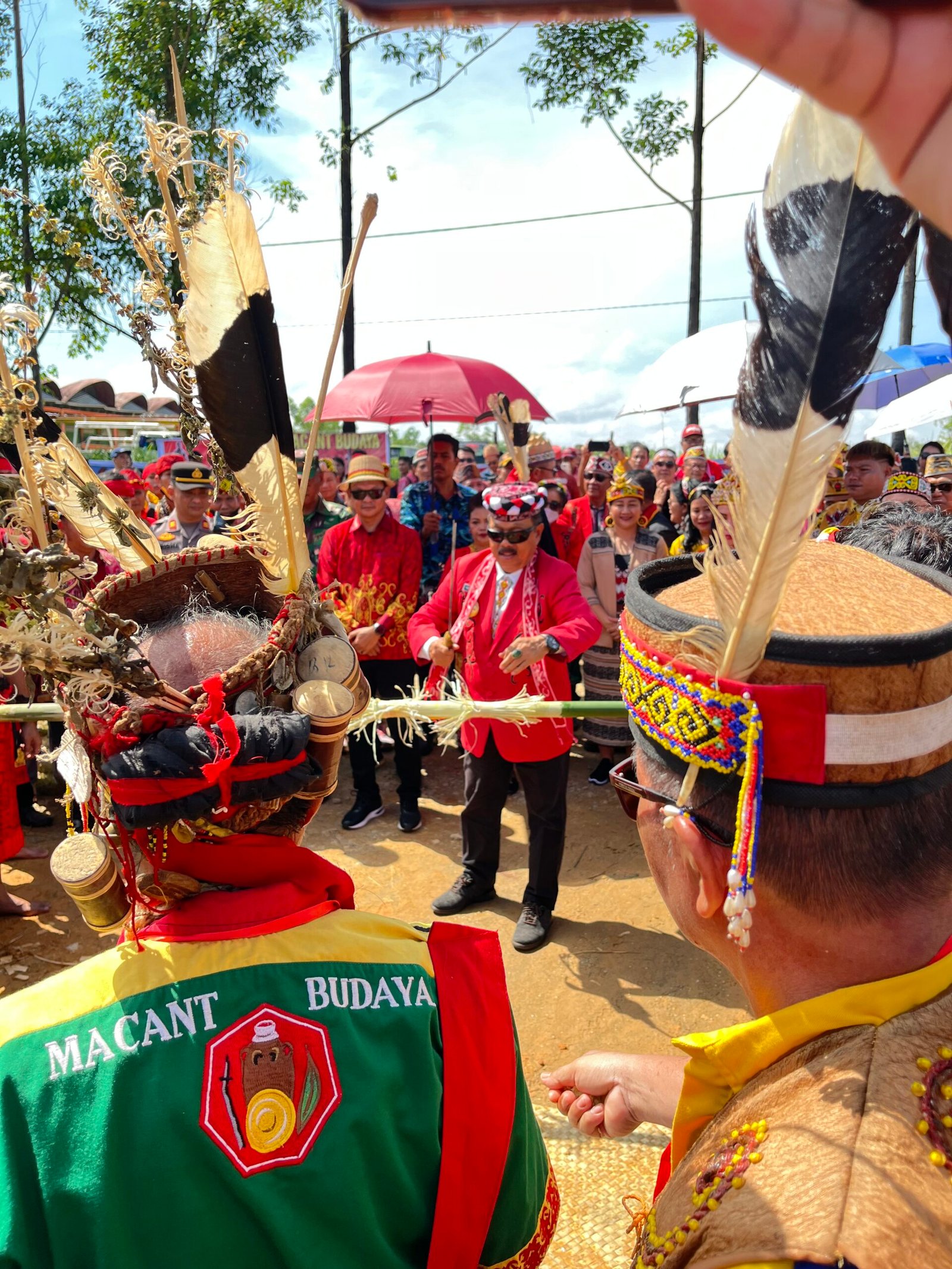 Semarak Peresmian Rumah Betang Ompu’k Hibun Panu di Kecamatan Parindu, Kabupaten Sanggau