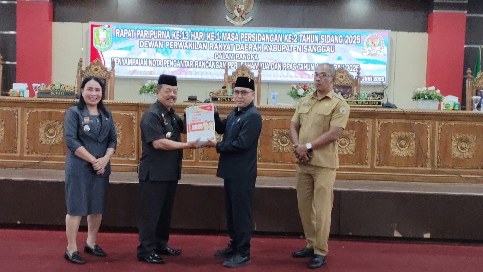 DPRD Kabupaten Sanggau Gelar Rapat Paripurna Ke-13: Bahas Nota Pengantar Perubahan KUA dan PPAS Tahun Anggaran 2025