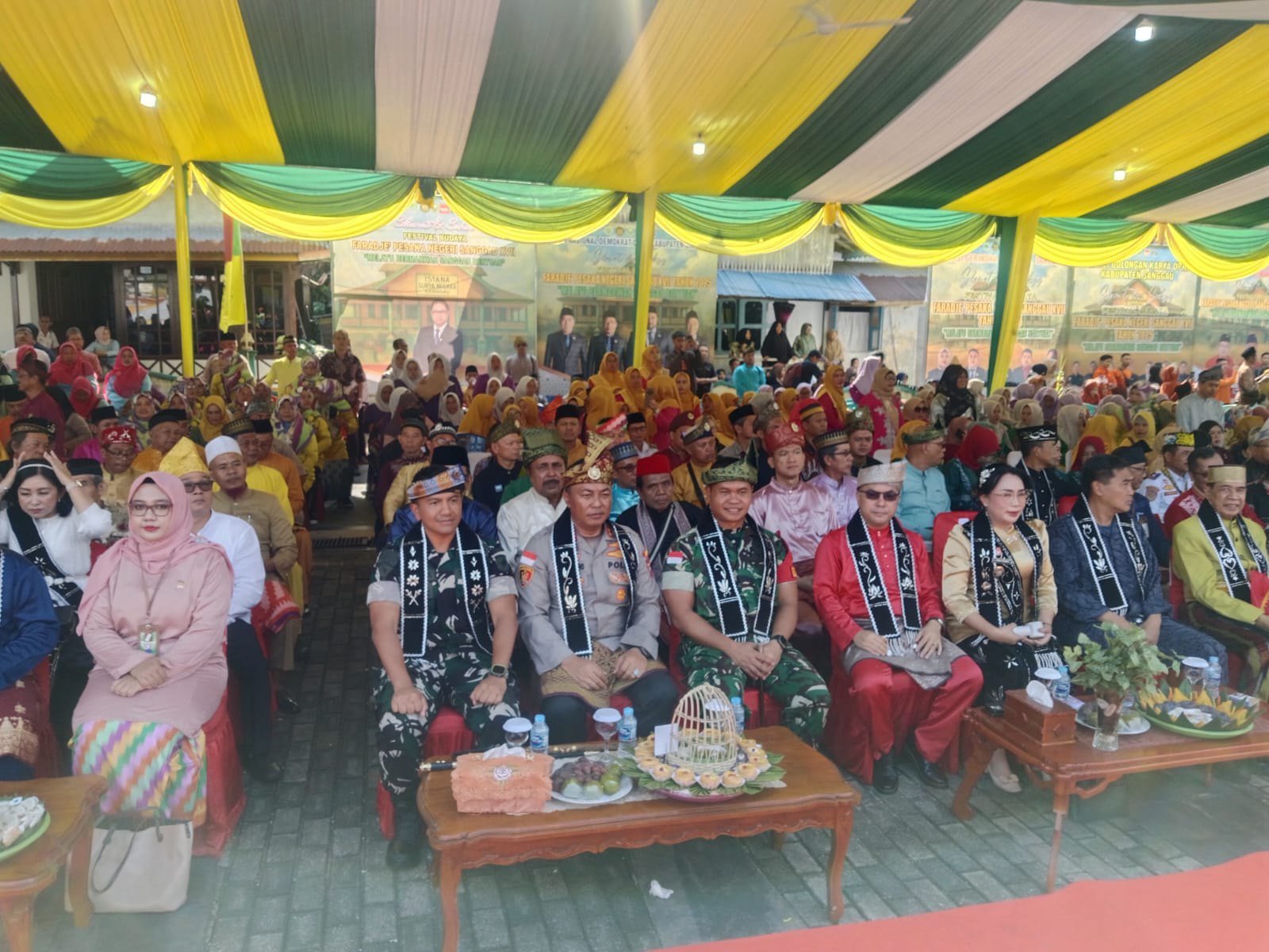 Hendrikus Hengki, ST Hadiri Festival Faradje Pesaka Negeri Sanggau ke-XVII Tahun 2025